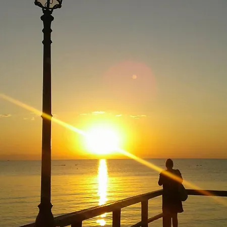 Nelle Paralia Katerinis